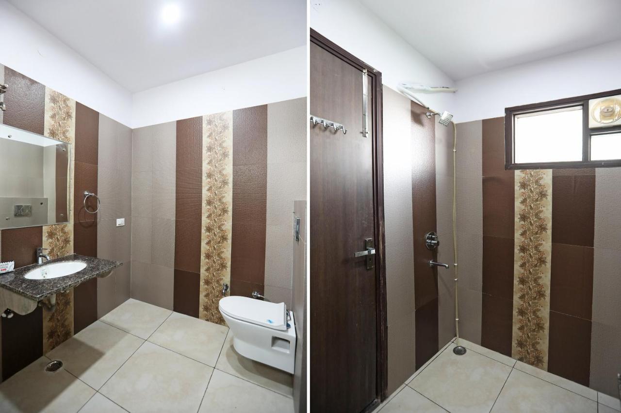 Oyo 48501 Dayal Regency Hotell Hapur Exteriör bild