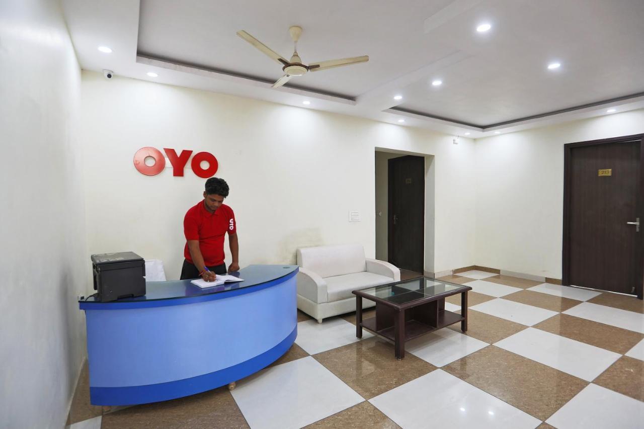 Oyo 48501 Dayal Regency Hotell Hapur Exteriör bild